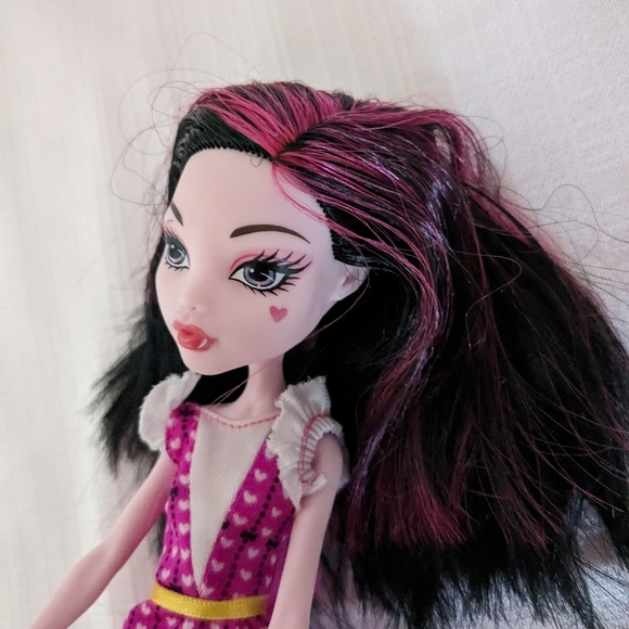 Monster High DracuLaura Doll 2008 Mattel Budget Basic - Picture 5 of 6